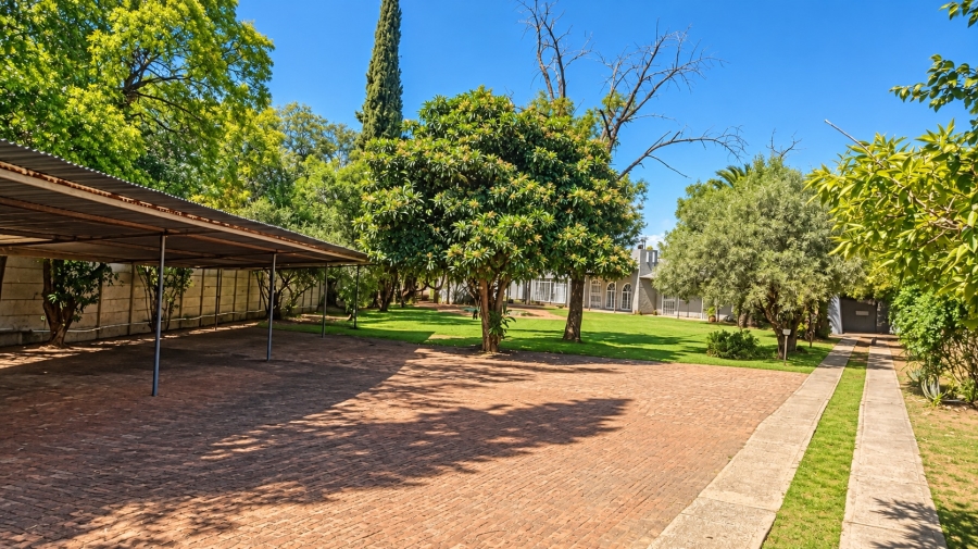 11 Bedroom Property for Sale in Universitas Free State